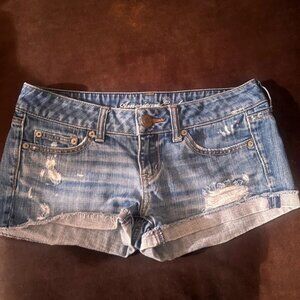 low waisted american eagle jean shorts